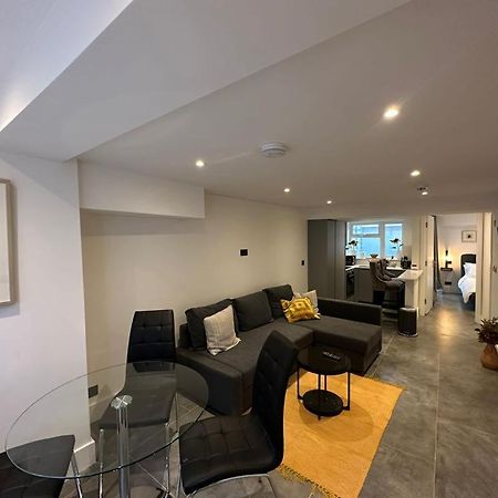 Two Bedroom House In Kilburn Λονδίνο Εξωτερικό φωτογραφία