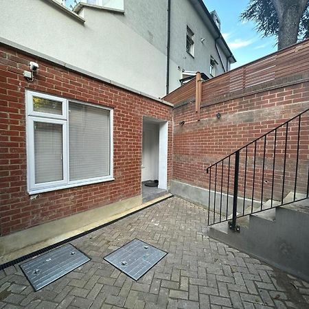 Two Bedroom House In Kilburn Λονδίνο Εξωτερικό φωτογραφία
