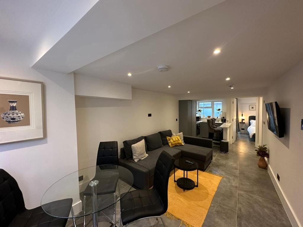 Two Bedroom House In Kilburn Λονδίνο Εξωτερικό φωτογραφία