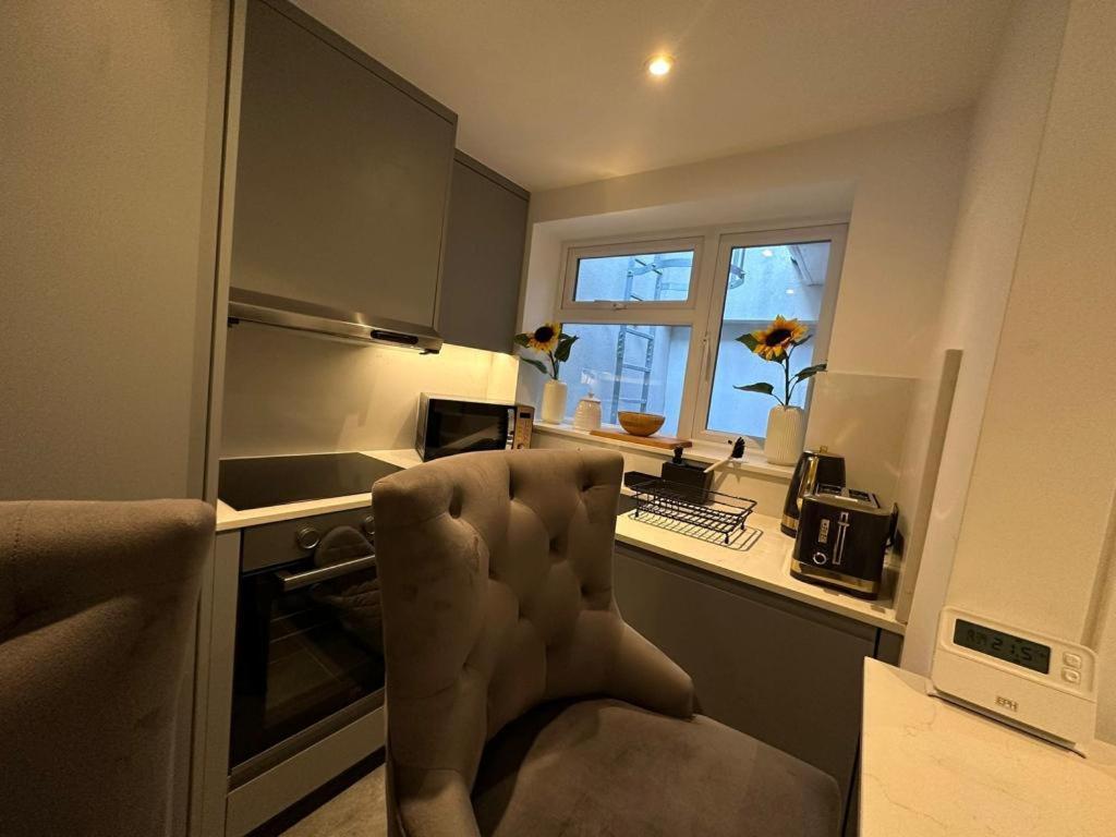 Two Bedroom House In Kilburn Λονδίνο Εξωτερικό φωτογραφία
